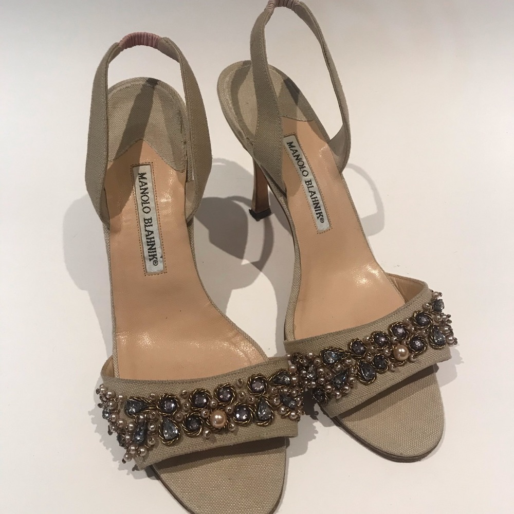Manolo Blahnik d’orsay heel